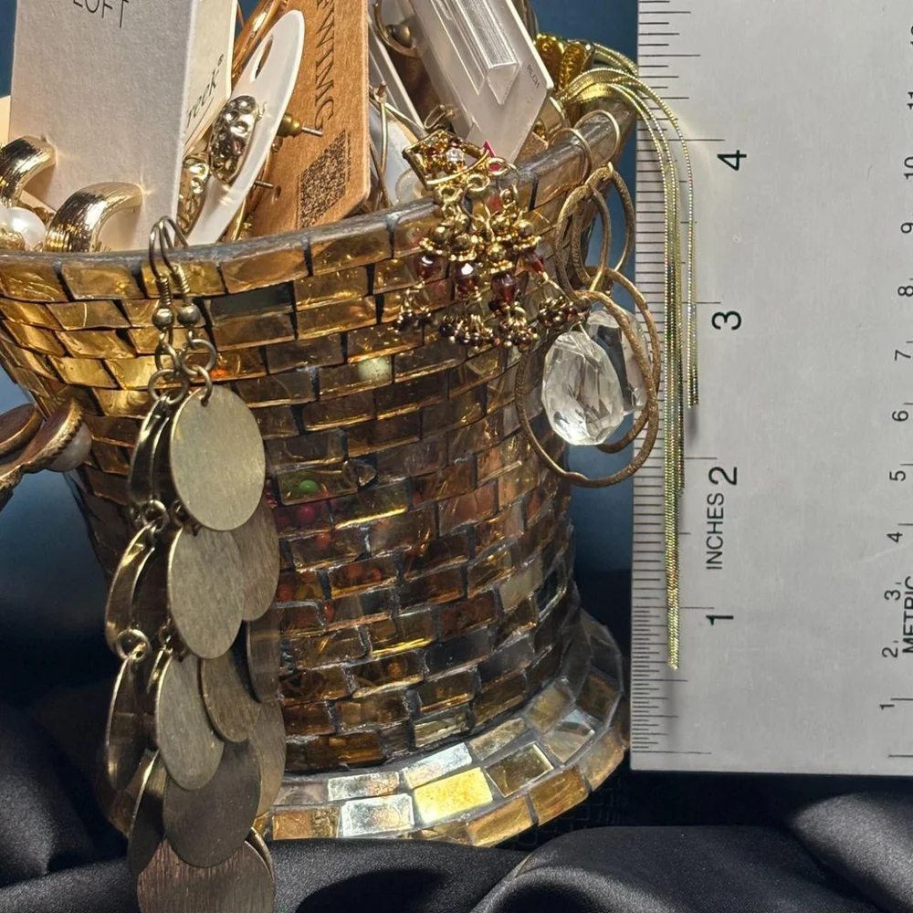 The Ultimate Gold Earring Hoard + Mosaic Vessel